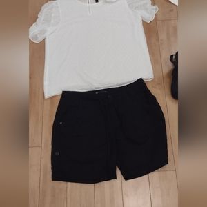 Linen blend Lady Hathaway shorts size 12